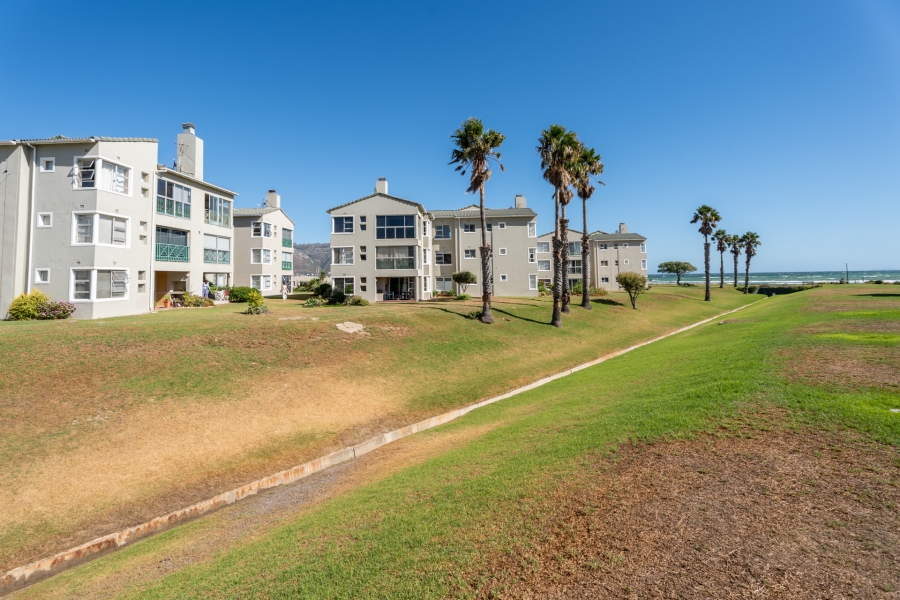 To Let 3 Bedroom Property for Rent in Greenways Golf Estate Western Cape